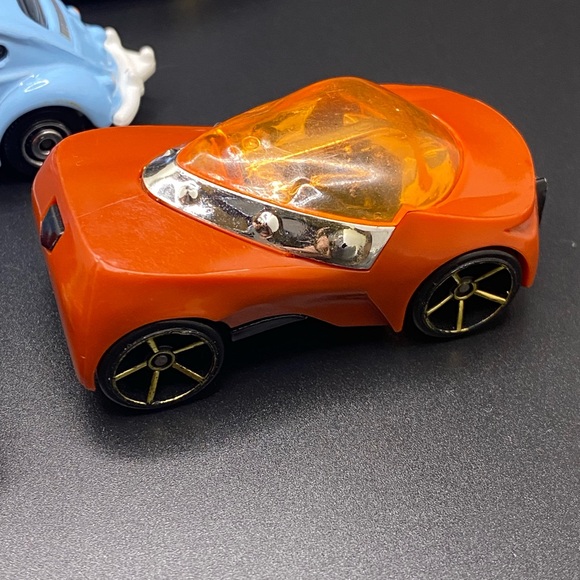 Hot Wheels Bundle of 5 Corvette-VW Bug-Yellow Morris Mini-Tomb Up-Supdogg - Picture 10 of 14